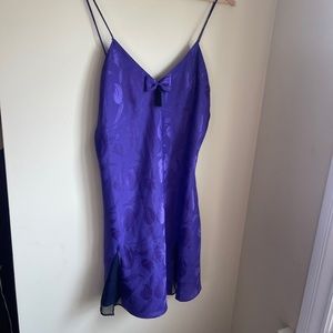 Vintage Victoria’s Secret 80s “Gold Label" Slip size M